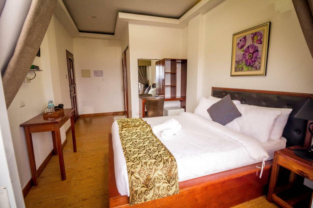 El Nido Royal Palm Inn ภายนอก รูปภาพ
